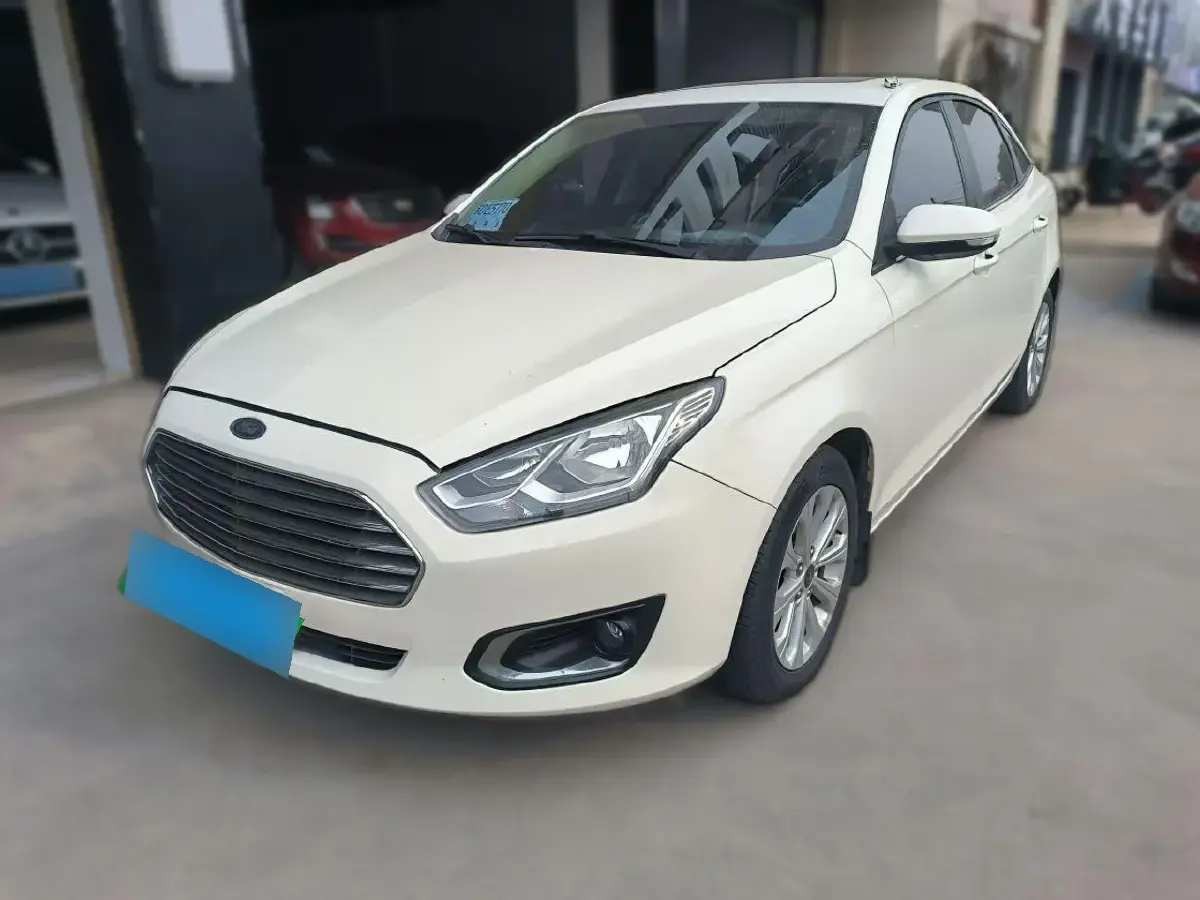 2015 Ford Escort 1.5L 113HP L4 6AT