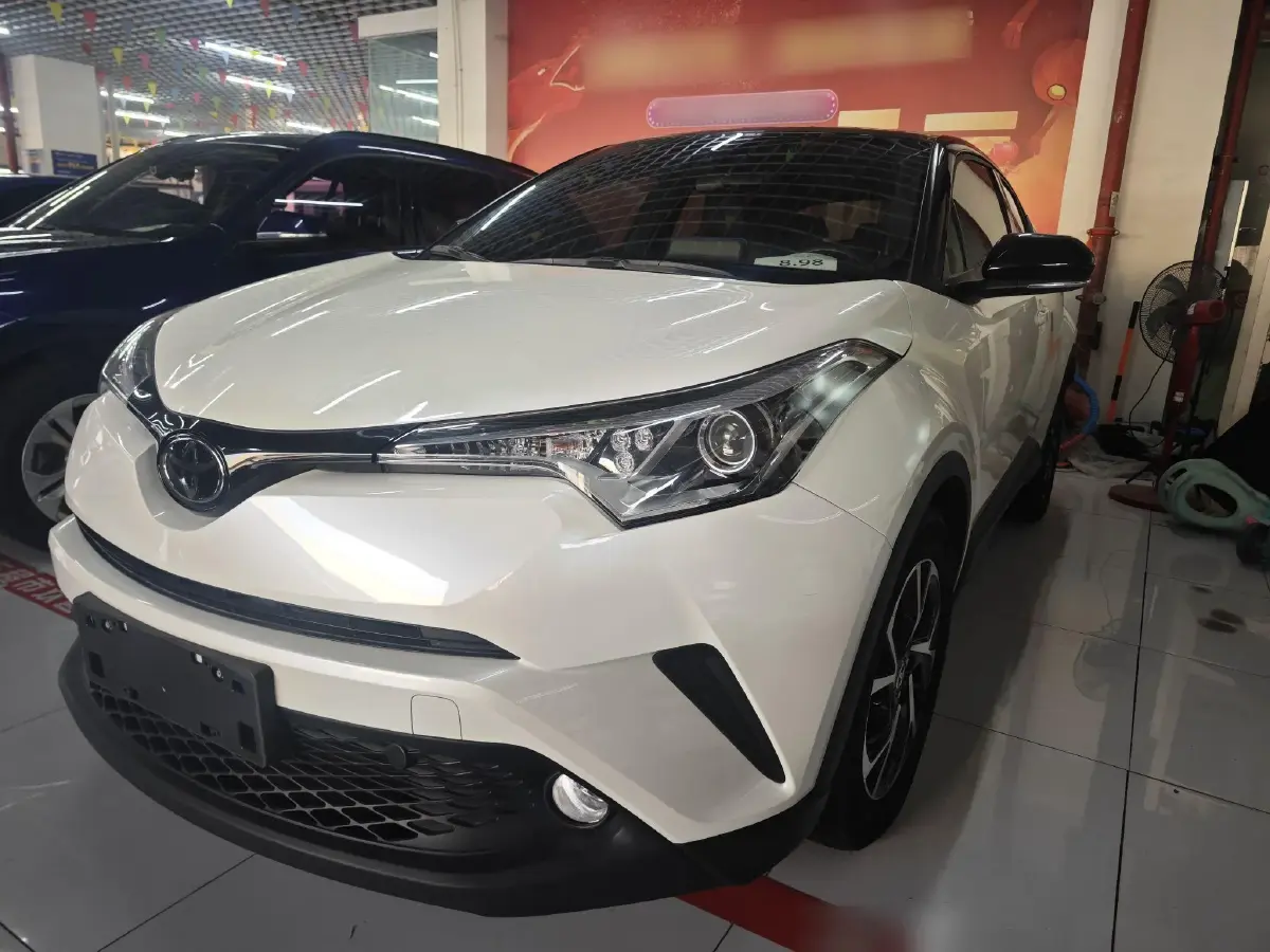 2020 Toyota C-HR 2.0L 171HP L4 CVT