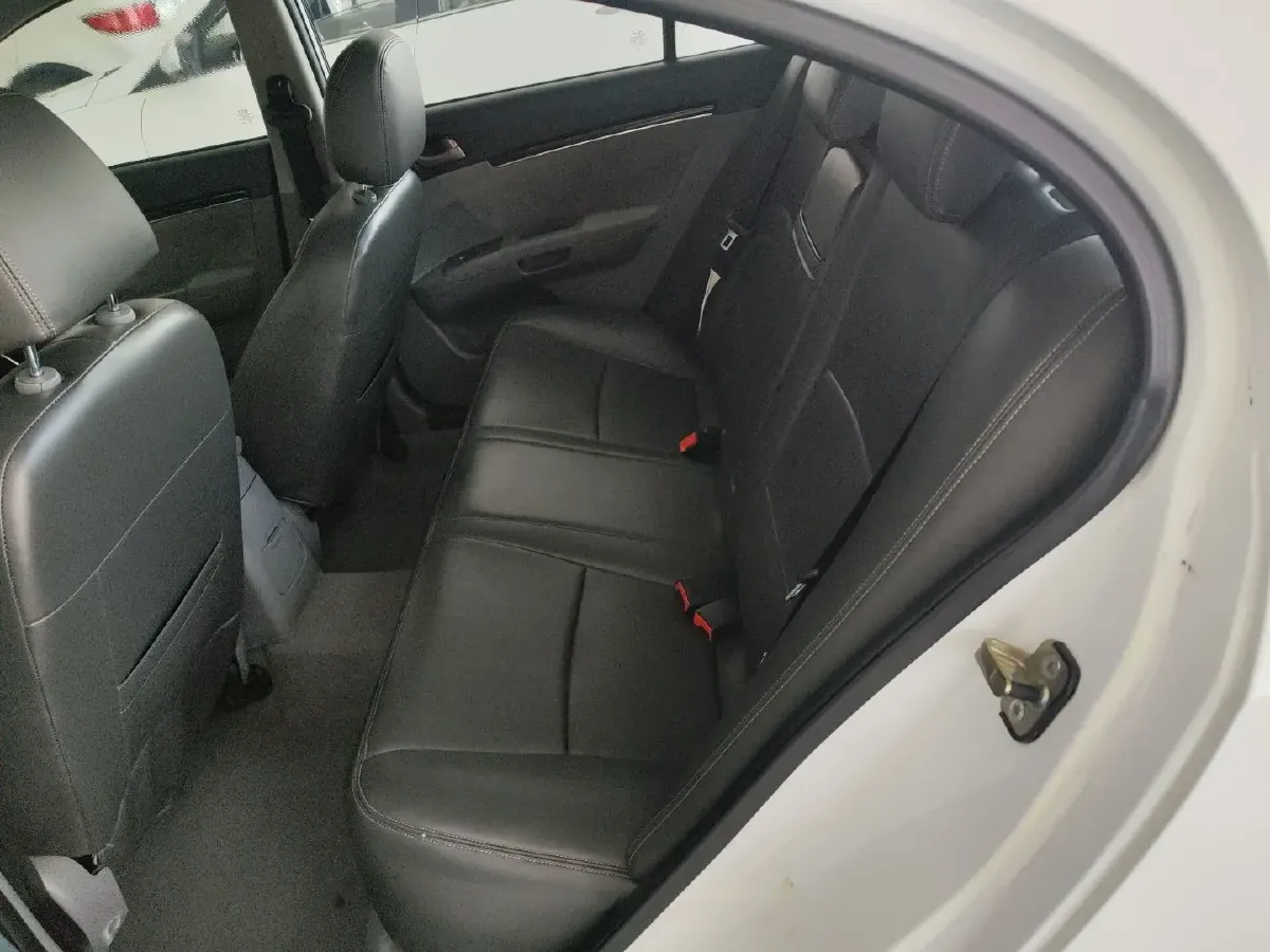 2013 Geely Emgrand Classic 1.5L 109HP L4 5MT,autocango,china used car exporter,china ev exporter,chinese used car exporter,chinese used ev exporter