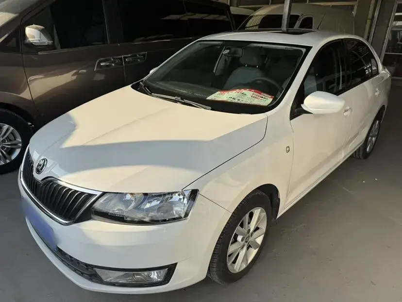 2016 Skoda Rapid 1.6L 110HP L4 6AT