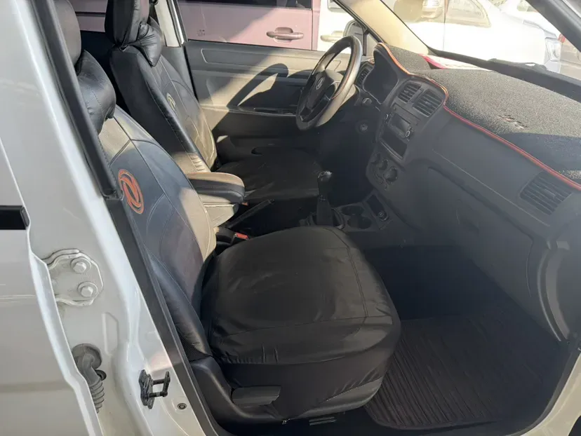 2019 DongFeng Fengon Fengon 330 1.5L 116HP L4 5MT,autocango,china used car exporter,china ev exporter,chinese used car exporter,chinese used ev exporter