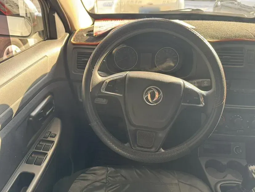 2019 DongFeng Fengon Fengon 330 1.5L 116HP L4 5MT,autocango,china used car exporter,china ev exporter,chinese used car exporter,chinese used ev exporter