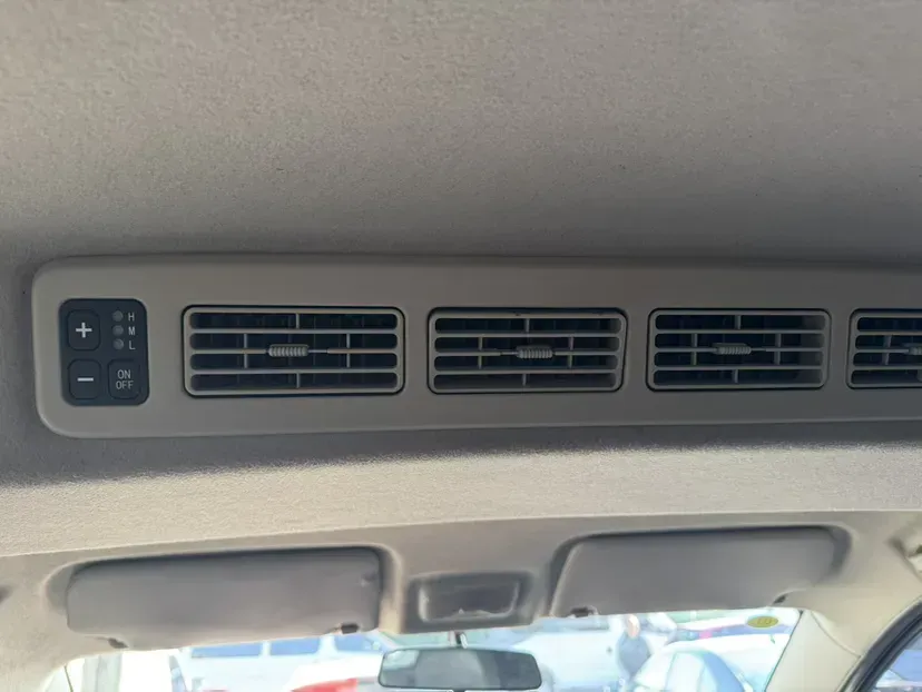 2019 DongFeng Fengon Fengon 330 1.5L 116HP L4 5MT,autocango,china used car exporter,china ev exporter,chinese used car exporter,chinese used ev exporter