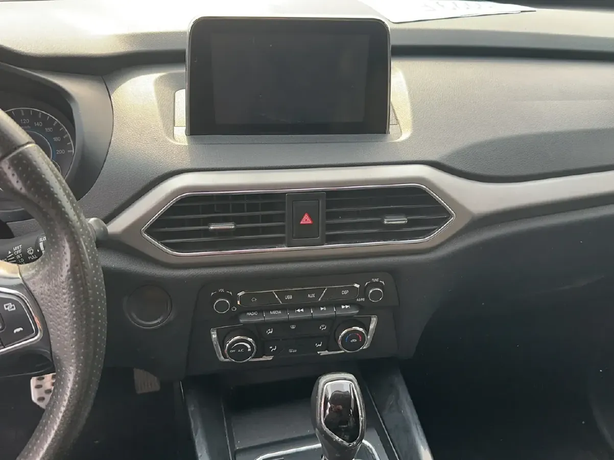 2018 DongFeng Fengon Fengon S560 1.8L 139HP L4 CVT,autocango,china used car exporter,china ev exporter,chinese used car exporter,chinese used ev exporter