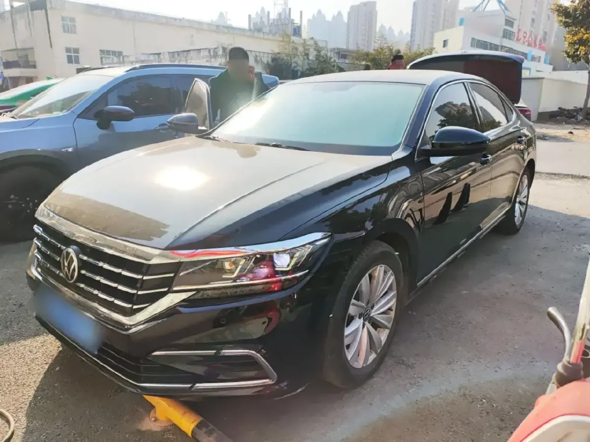 2021 Volkswagen Passat 2.0T 186HP L4 7DCT