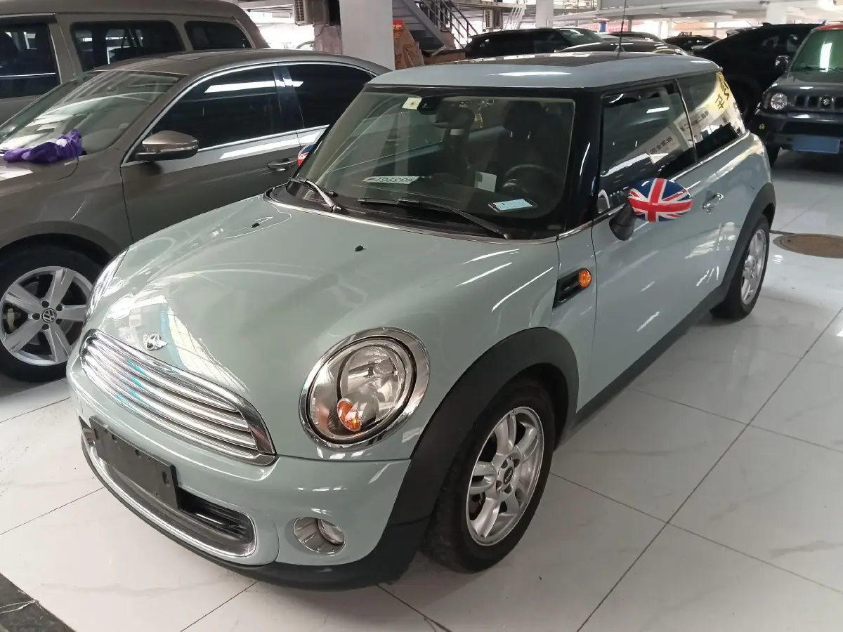 2013 MINI MINI 1.6L 98HP L4 6AT