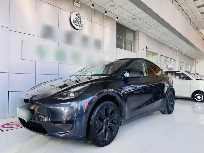 2024 Tesla Model Y BEV 60KWH