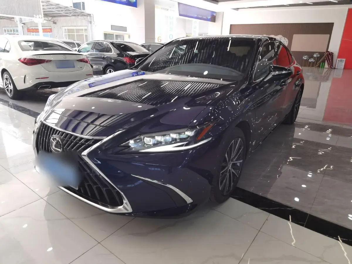 2022 Lexus ES 2.5L 178HP L4 E-CVT Hybrid