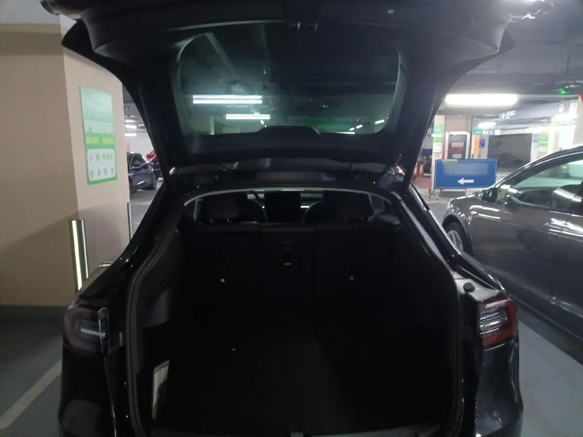 2024 Tesla Model Y BEV 60KWH,autocango,china used car exporter,china ev exporter,chinese used car exporter,chinese used ev exporter