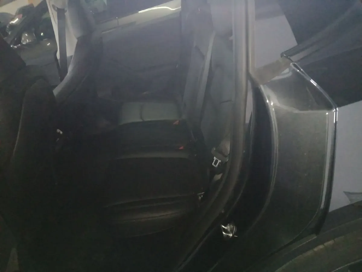 2024 Tesla Model Y BEV 60KWH,autocango,china used car exporter,china ev exporter,chinese used car exporter,chinese used ev exporter