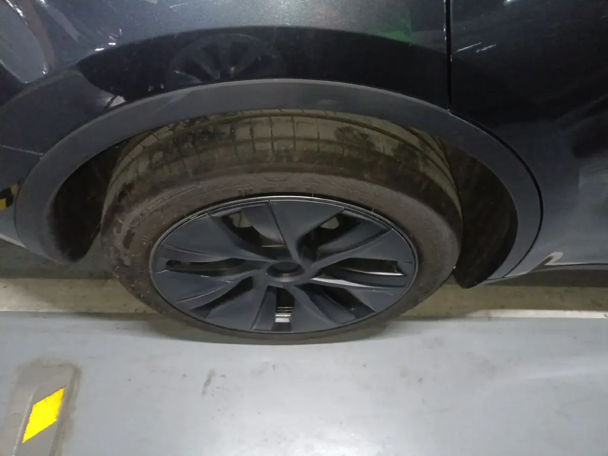 2024 Tesla Model Y BEV 60KWH,autocango,china used car exporter,china ev exporter,chinese used car exporter,chinese used ev exporter