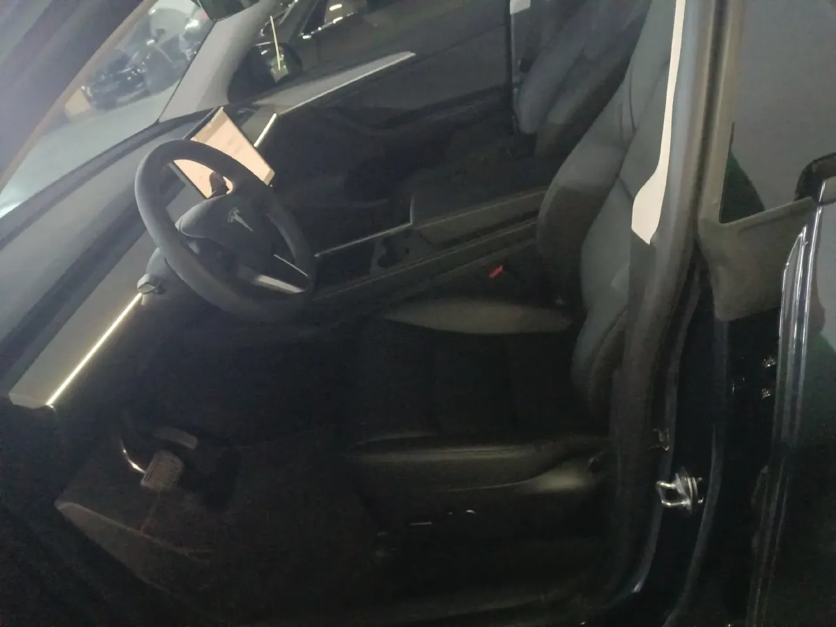 2024 Tesla Model Y BEV 60KWH,autocango,china used car exporter,china ev exporter,chinese used car exporter,chinese used ev exporter