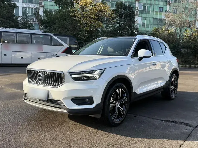 2021 Volvo XC40 2.0T 190HP L4 8AT