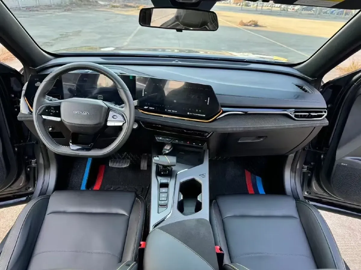 2023 ChangAn Oshan X5 Plus 1.5T 188HP L4 7DCT,autocango,china used car exporter,china ev exporter,chinese used car exporter,chinese used ev exporter