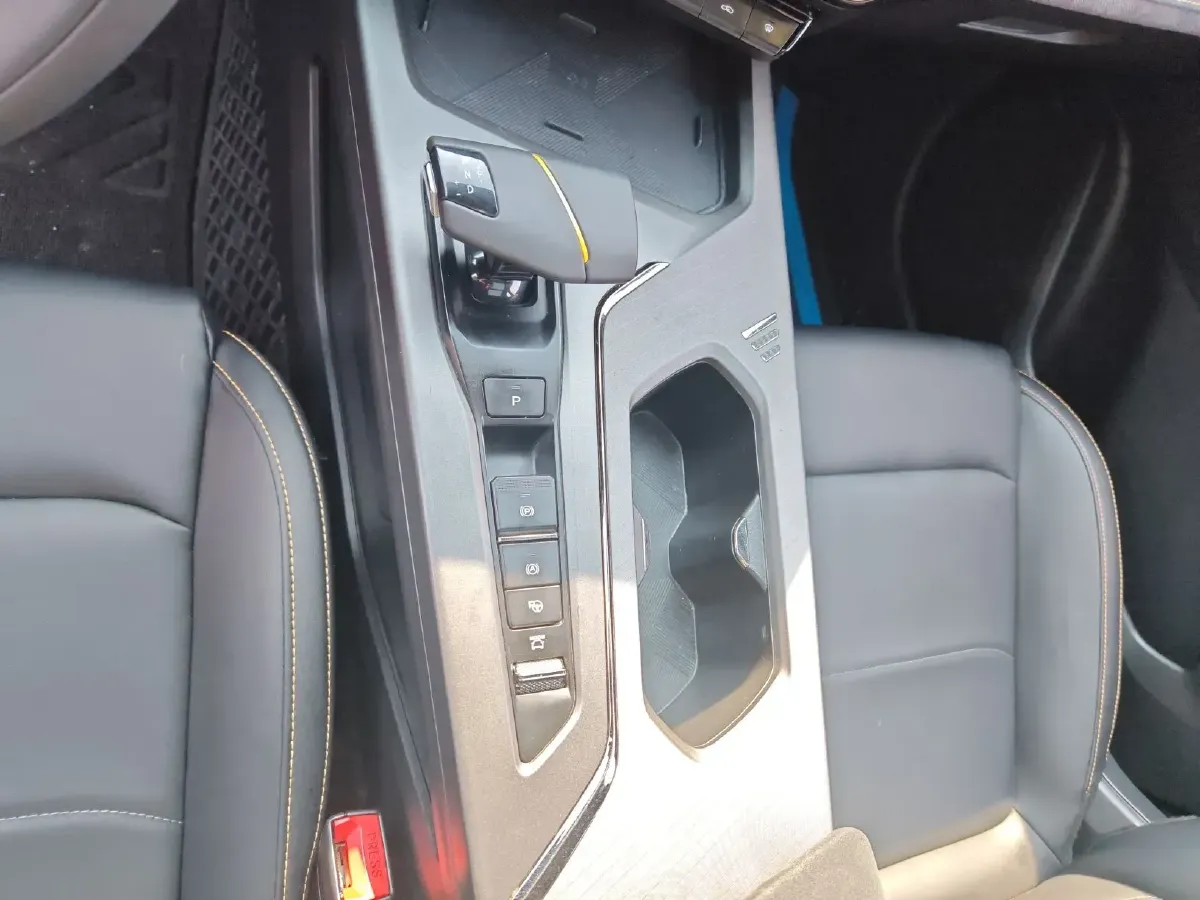 2023 ChangAn Oshan X5 Plus 1.5T 188HP L4 7DCT,autocango,china used car exporter,china ev exporter,chinese used car exporter,chinese used ev exporter