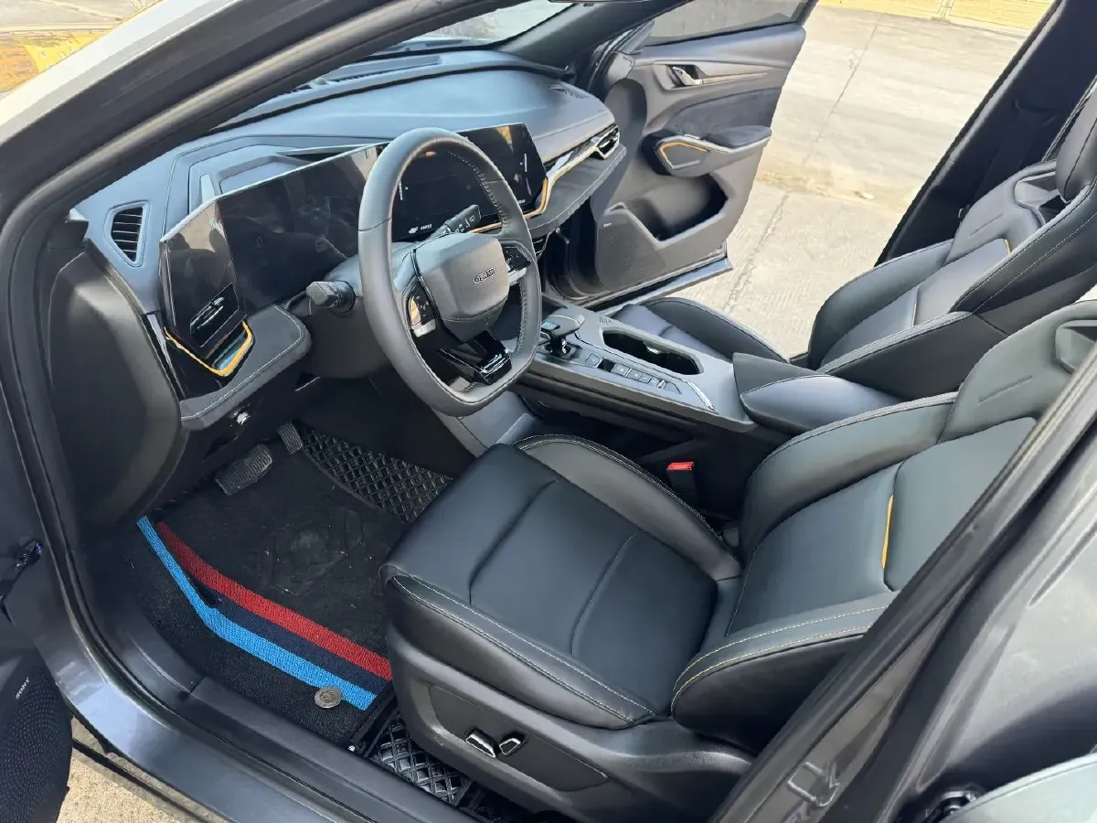 2023 ChangAn Oshan X5 Plus 1.5T 188HP L4 7DCT,autocango,china used car exporter,china ev exporter,chinese used car exporter,chinese used ev exporter