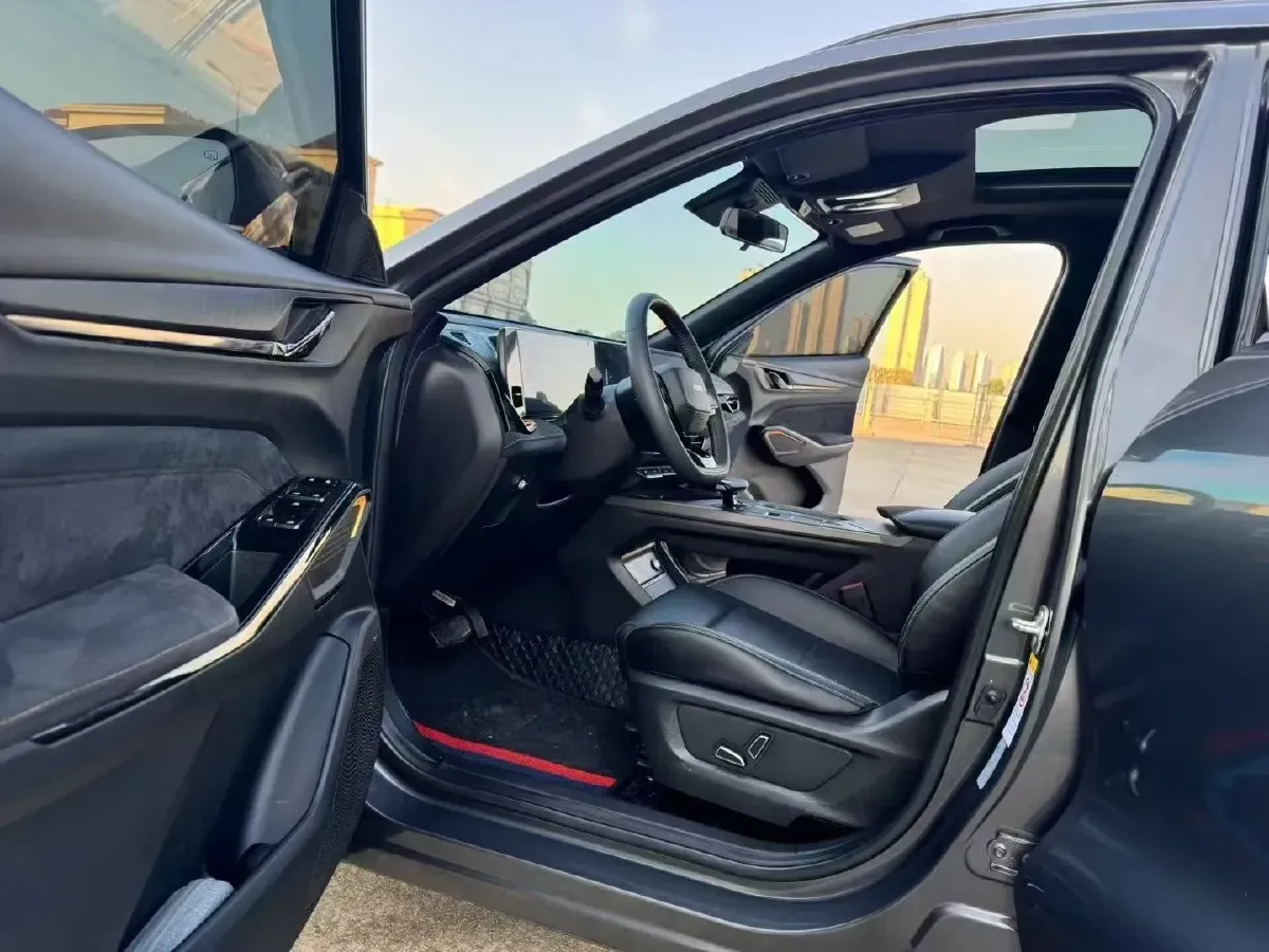 2023 ChangAn Oshan X5 Plus 1.5T 188HP L4 7DCT,autocango,china used car exporter,china ev exporter,chinese used car exporter,chinese used ev exporter