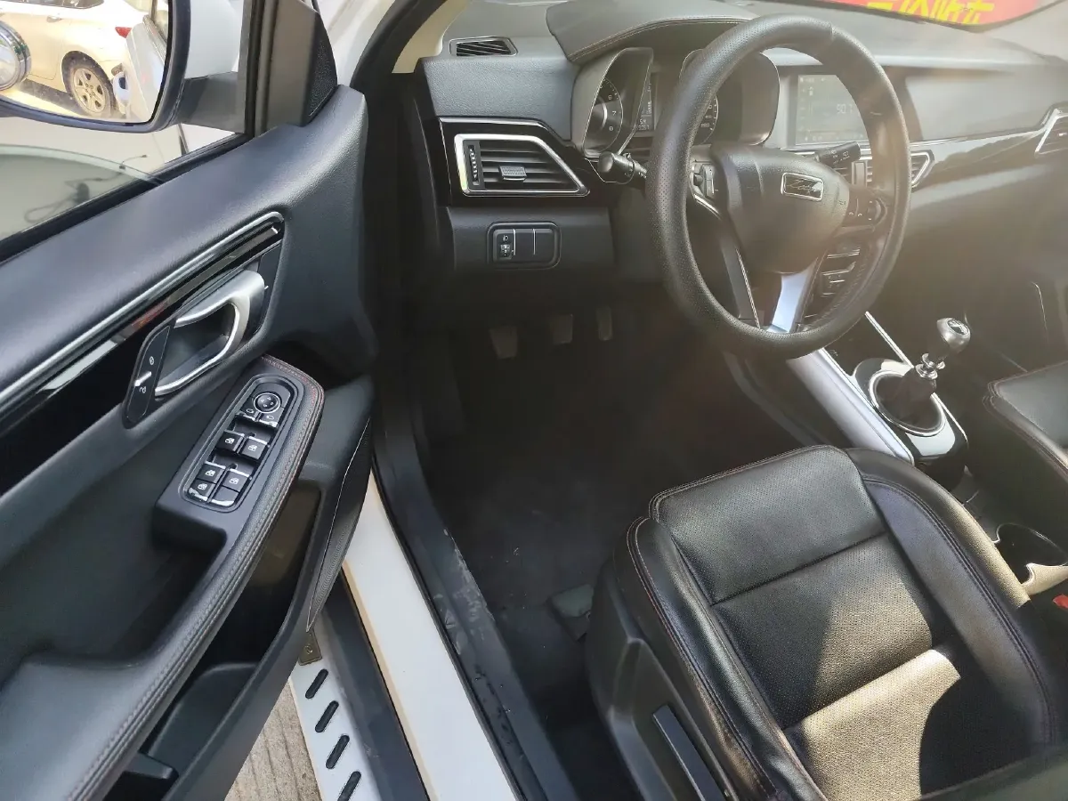 2015 Zotye Damy X5 1.5T 150HP L4 5MT,autocango,china used car exporter,china ev exporter,chinese used car exporter,chinese used ev exporter