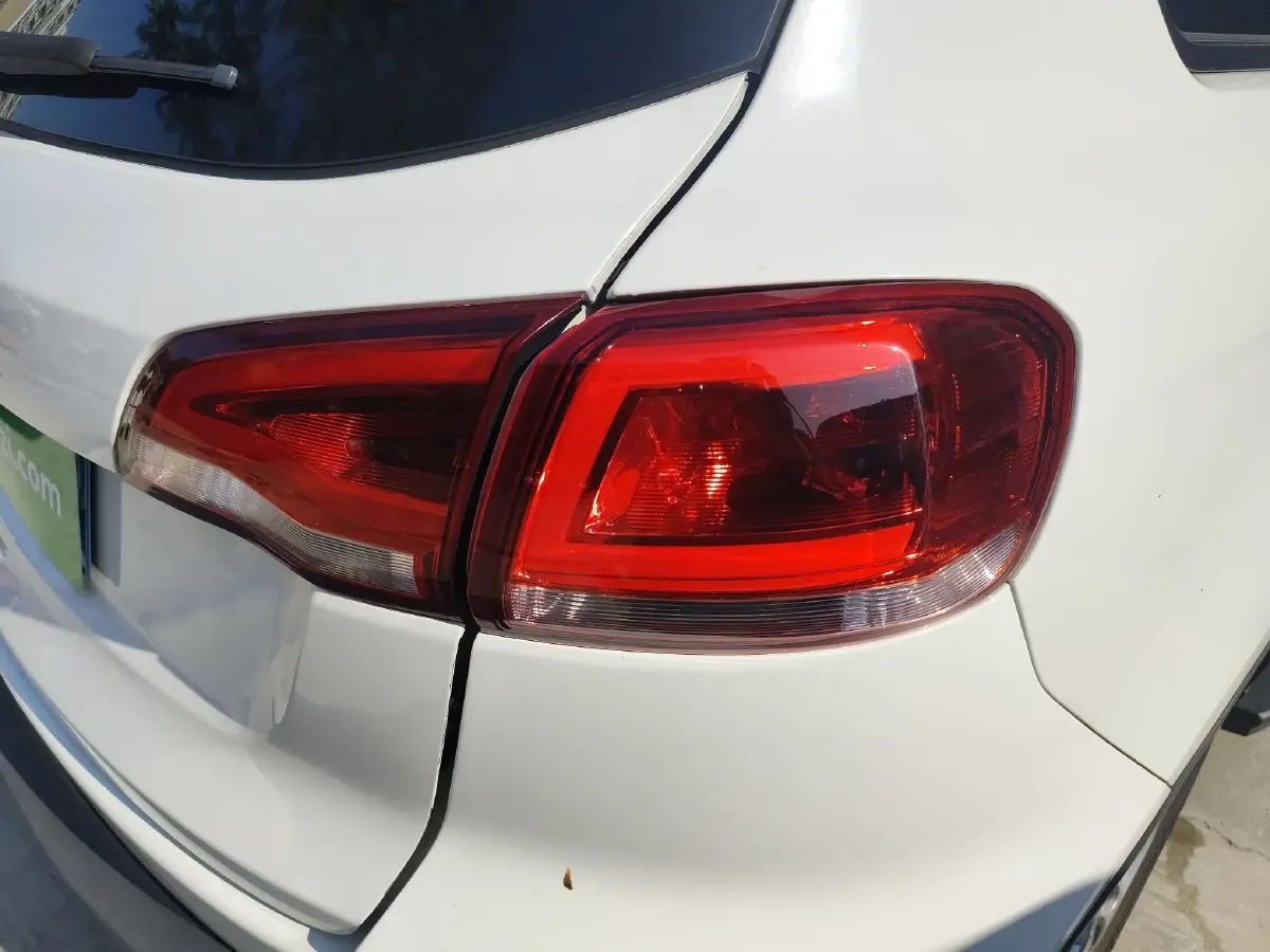 2015 Zotye Damy X5 1.5T 150HP L4 5MT,autocango,china used car exporter,china ev exporter,chinese used car exporter,chinese used ev exporter