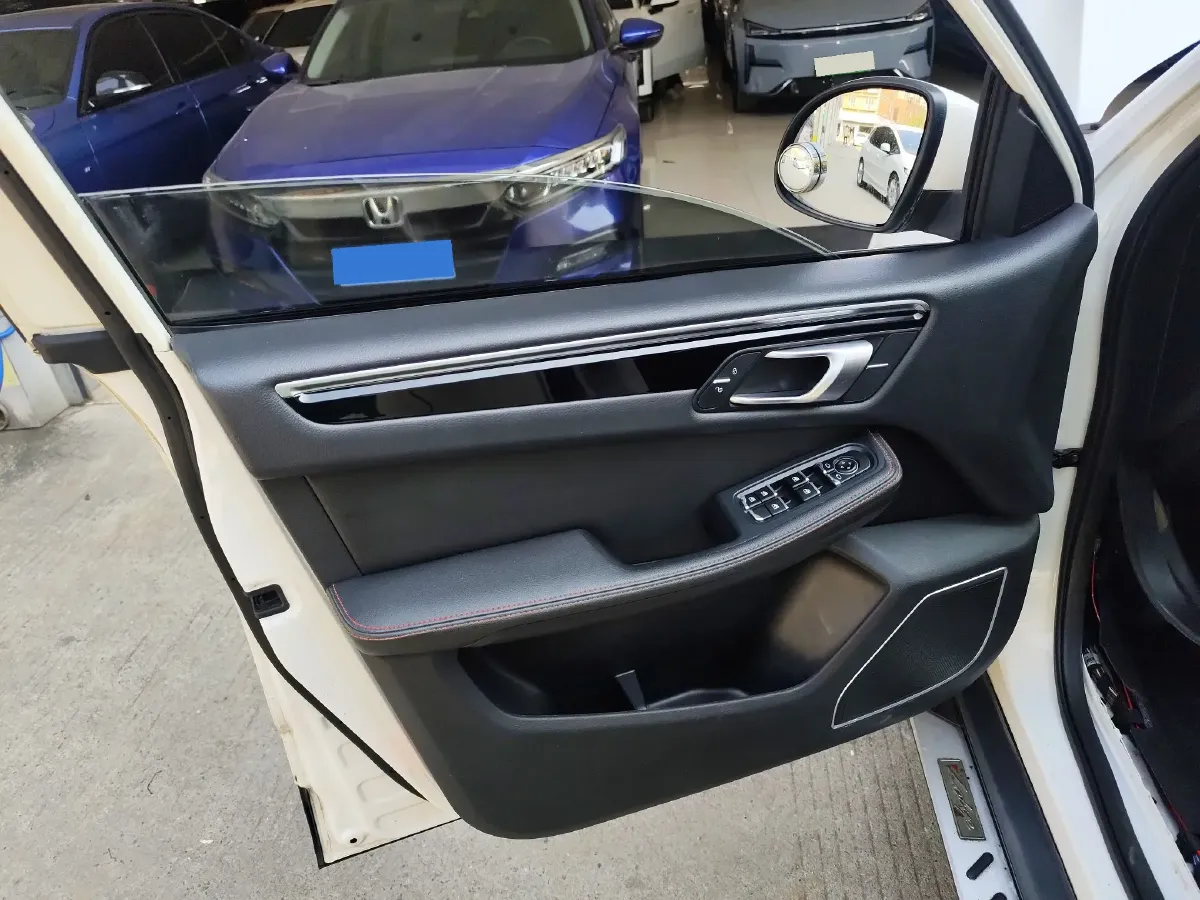 2015 Zotye Damy X5 1.5T 150HP L4 5MT,autocango,china used car exporter,china ev exporter,chinese used car exporter,chinese used ev exporter