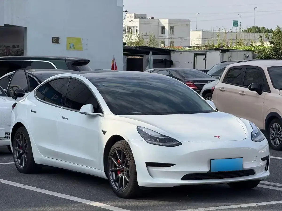 2019 Tesla Model 3 BEV 52KWH