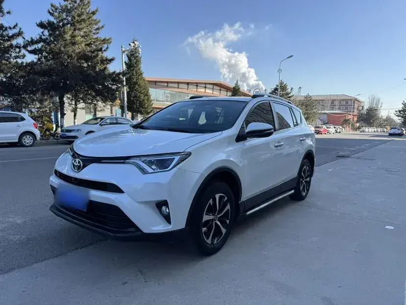 2016 Toyota RAV4 2.0L 151HP L4 CVT