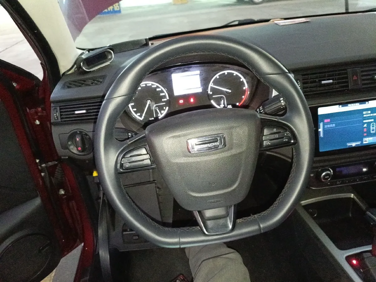 2014 Qoros 3 1.6L 126HP L4 6DCT,autocango,china used car exporter,china ev exporter,chinese used car exporter,chinese used ev exporter