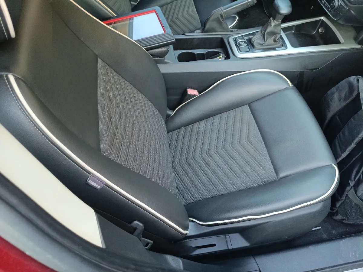 2014 Qoros 3 1.6L 126HP L4 6DCT,autocango,china used car exporter,china ev exporter,chinese used car exporter,chinese used ev exporter