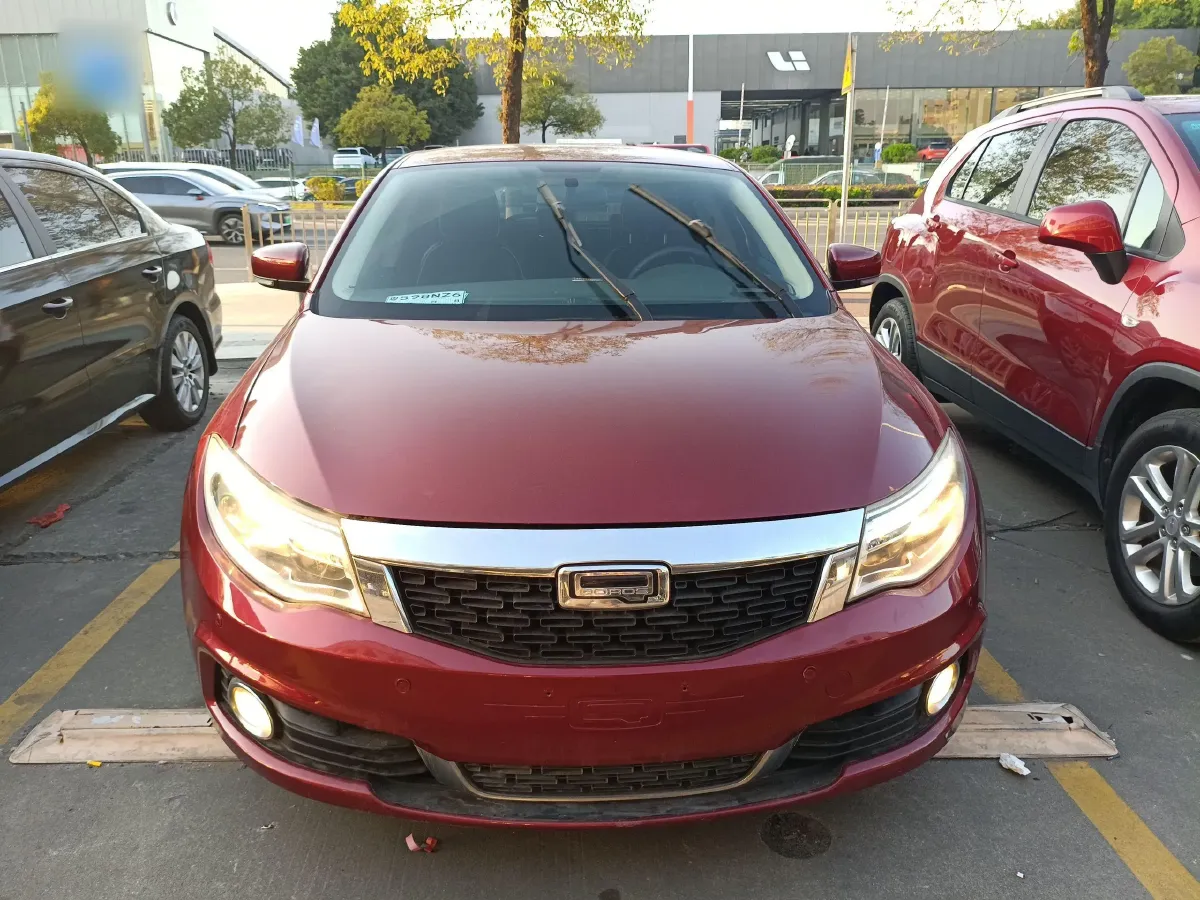 2014 Qoros 3 1.6L 126HP L4 6DCT,autocango,china used car exporter,china ev exporter,chinese used car exporter,chinese used ev exporter