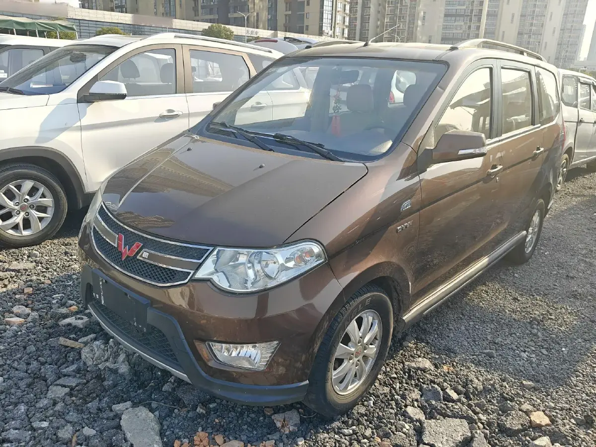 2014 WuLing HongGuang 1.5L 112HP L4 5MT