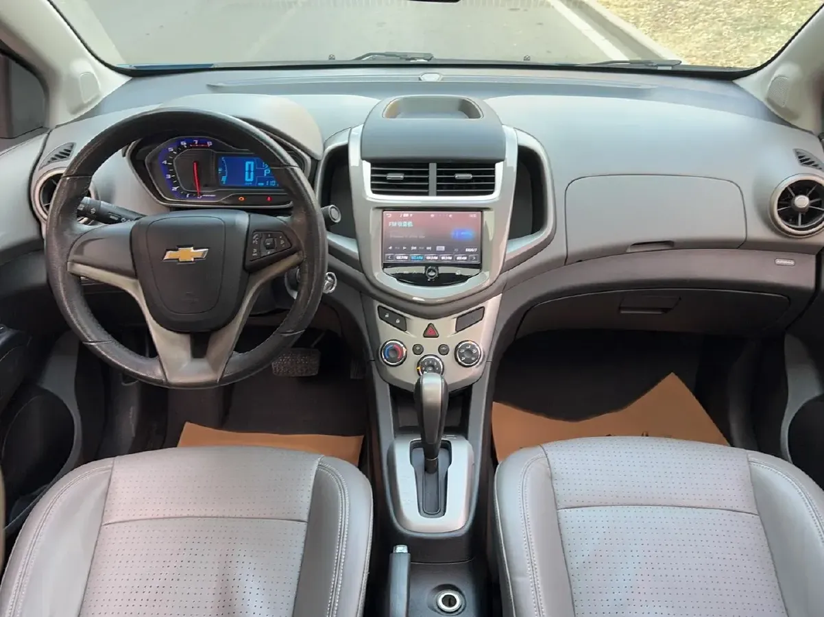 2014 Chevrolet Aveo 1.6L 121HP L4 6AT,autocango,china used car exporter,china ev exporter,chinese used car exporter,chinese used ev exporter