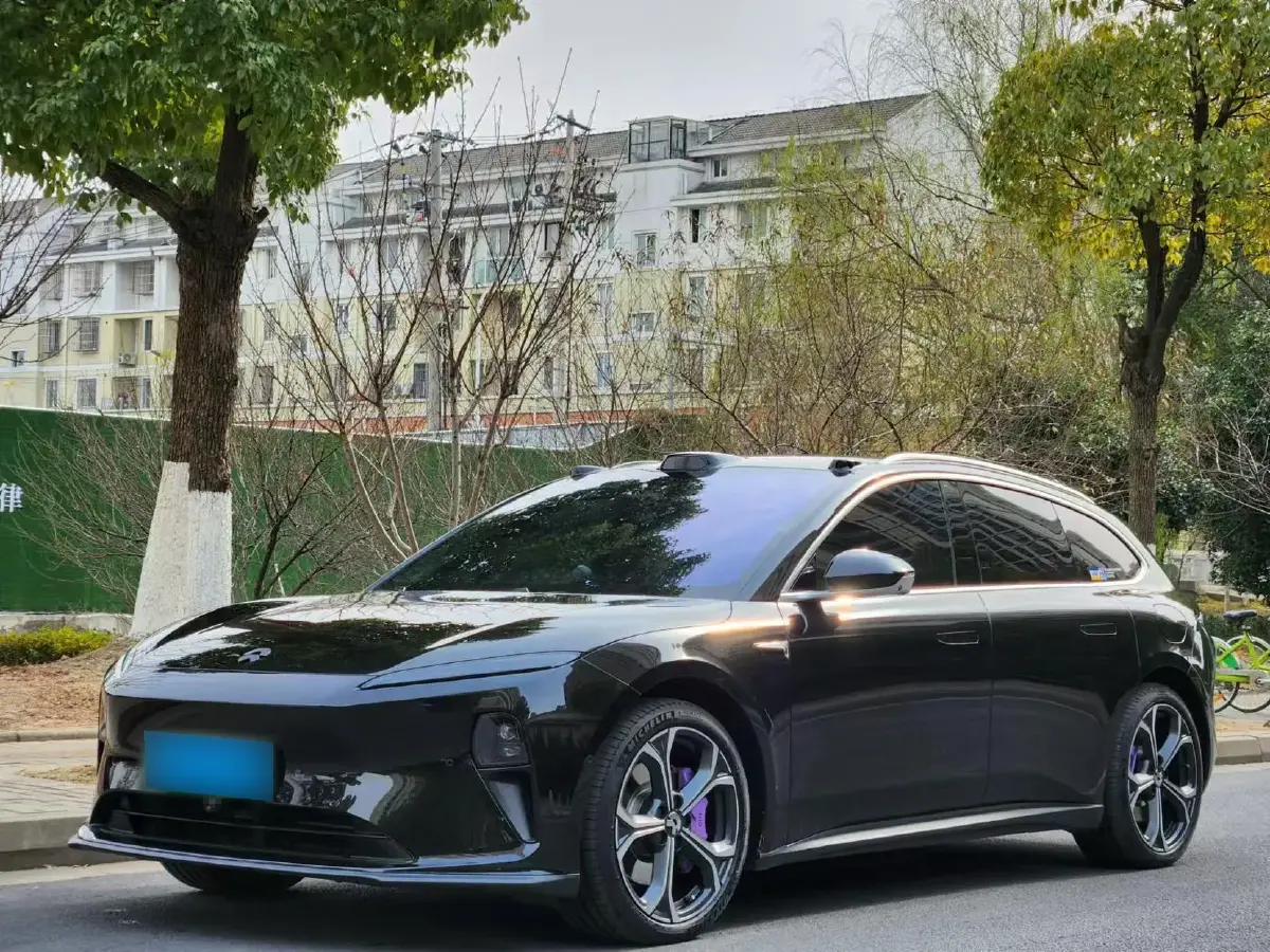 2024 NIO ET5T BEV 75KWH