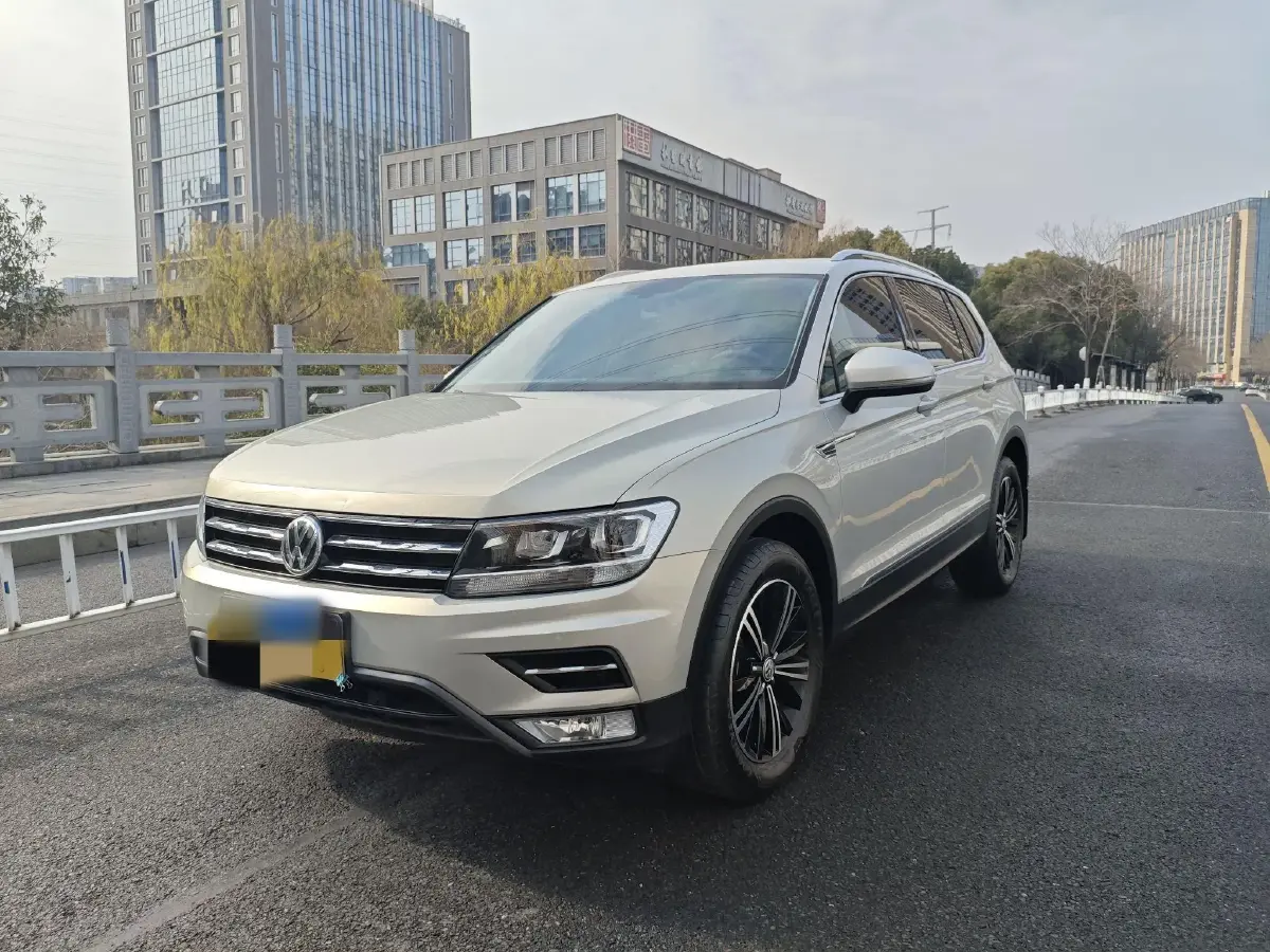2019 Volkswagen Tiguan L 1.4T 150HP L4 7DCT