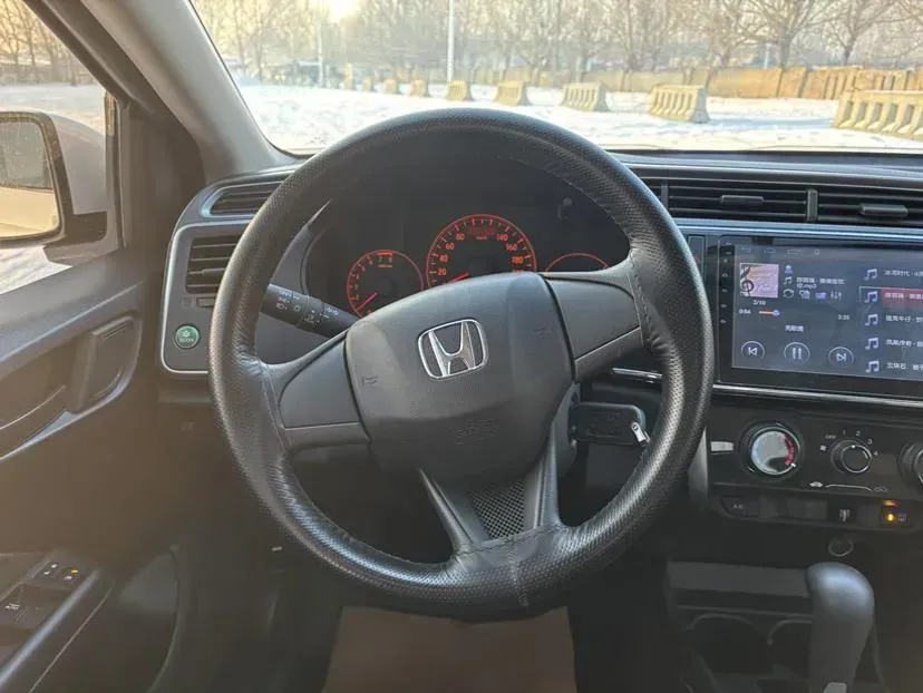 2017 Honda Gienia 1.5L 131HP L4 CVT,autocango,china used car exporter,china ev exporter,chinese used car exporter,chinese used ev exporter