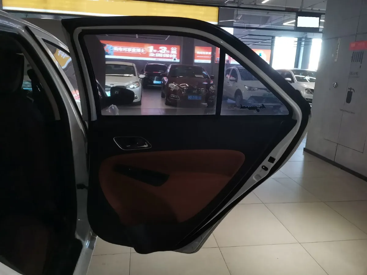 2016 Geely KingKong 1.5L 102HP L4 5MT,autocango,china used car exporter,china ev exporter,chinese used car exporter,chinese used ev exporter