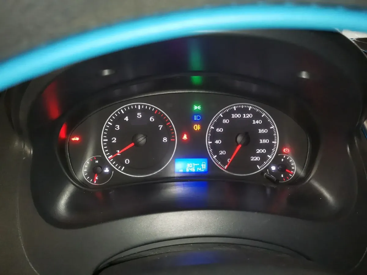 2016 Geely KingKong 1.5L 102HP L4 5MT,autocango,china used car exporter,china ev exporter,chinese used car exporter,chinese used ev exporter