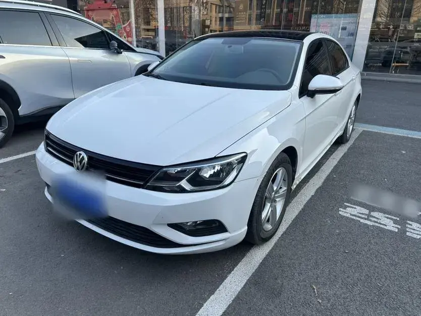 2018 Volkswagen Lamando 1.4T 131HP L4 7DCT