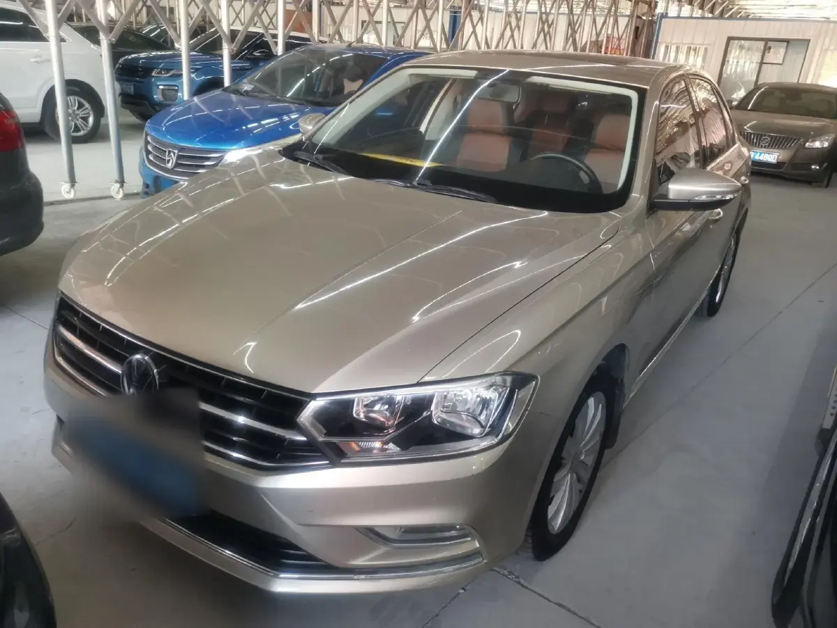 2016 Volkswagen Bora 1.6L 110HP L4 6AT