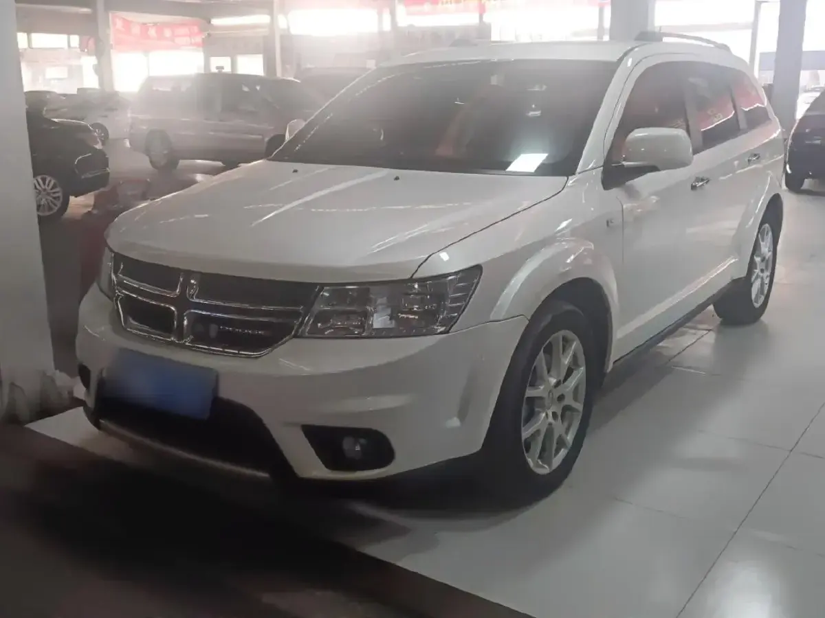 2013 Dodge JCUV 2.4L 170HP L4 6AT