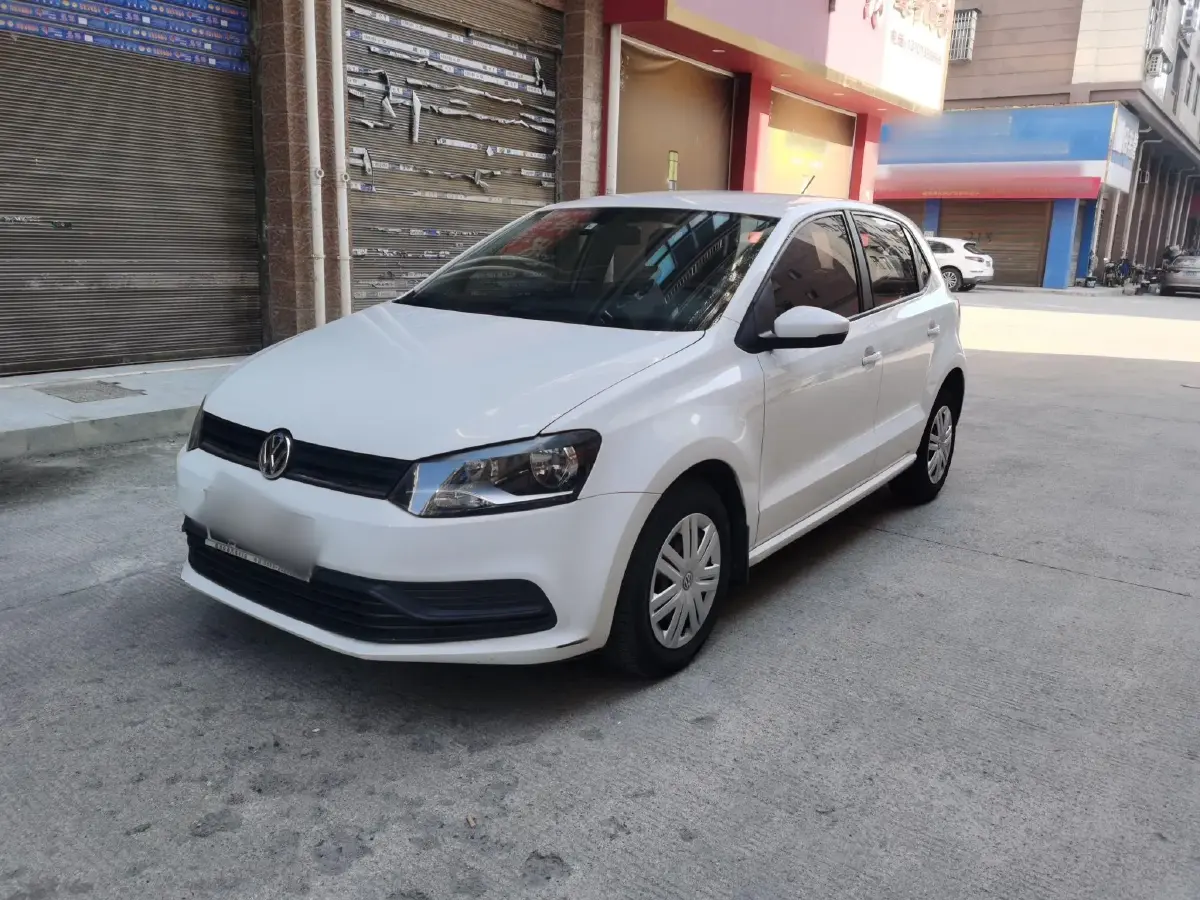 2016 Volkswagen Polo 1.4L 90HP L4 6AT