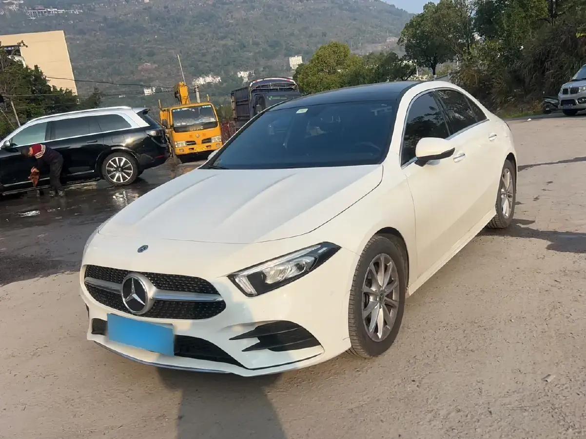 2021 Mercedes-Benz A Class 1.3T 163HP L4 7DCT