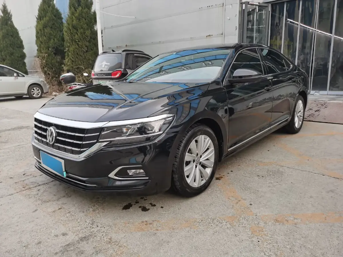 2019 Volkswagen Passat 2.0T 186HP L4 7DCT