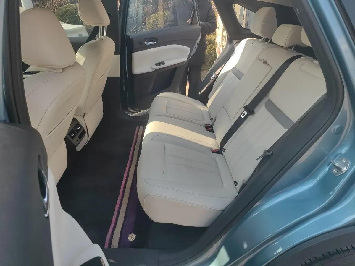 2023 Venucia VX6 BEV 62KWH,autocango,china used car exporter,china ev exporter,chinese used car exporter,chinese used ev exporter