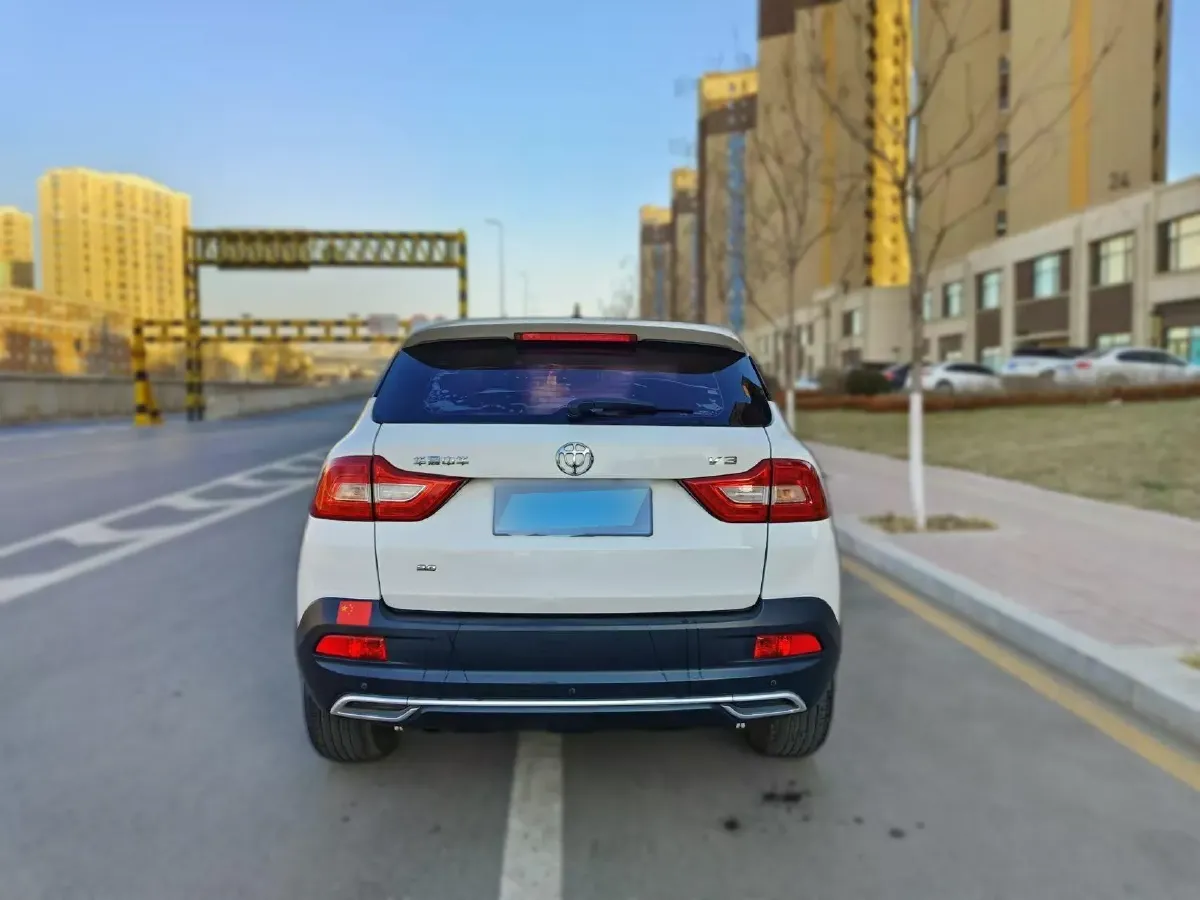 2017 Brilliance Auto V3 1.5L 112HP L4 5AT,autocango,china used car exporter,china ev exporter,chinese used car exporter,chinese used ev exporter