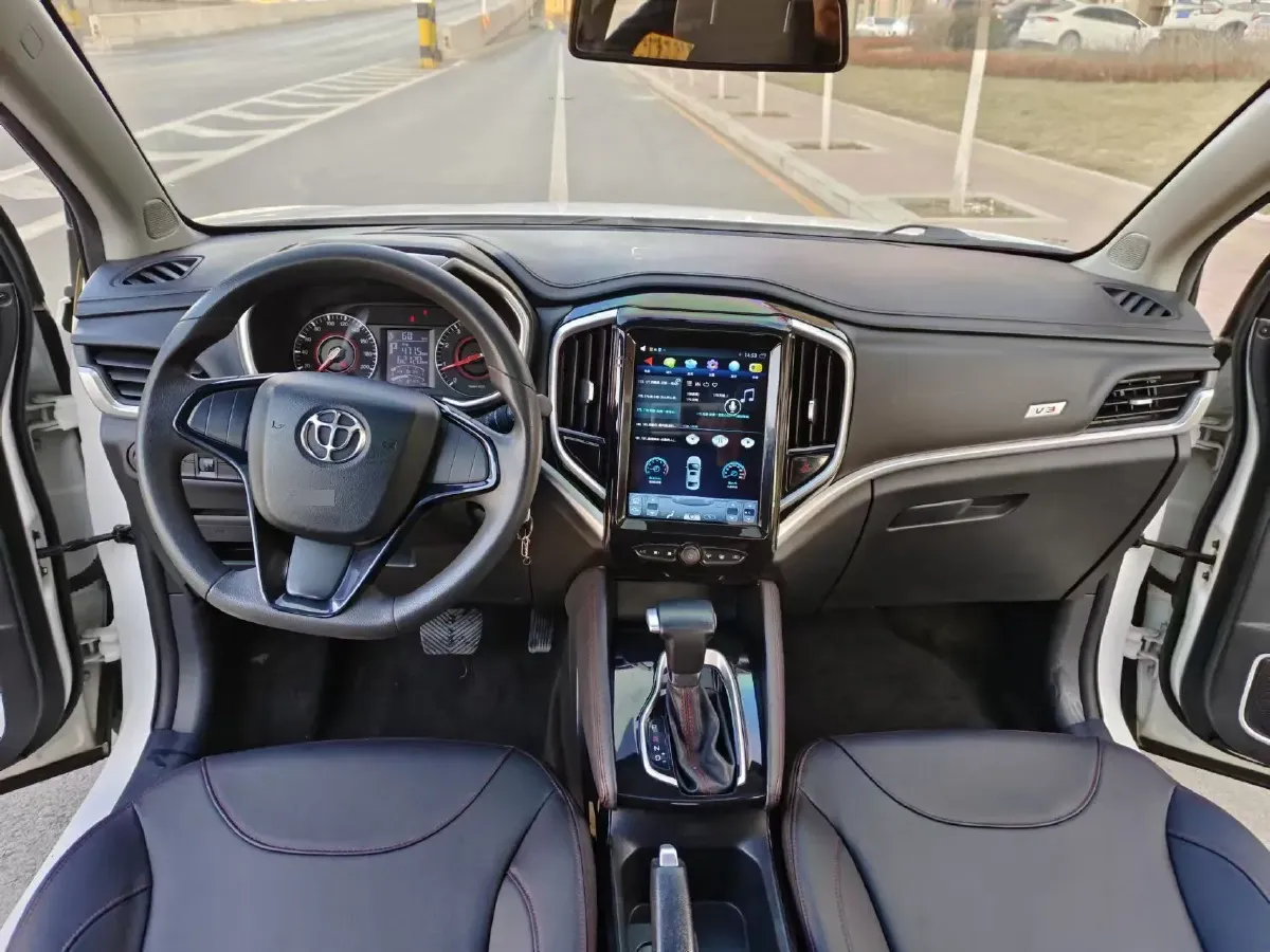 2017 Brilliance Auto V3 1.5L 112HP L4 5AT,autocango,china used car exporter,china ev exporter,chinese used car exporter,chinese used ev exporter