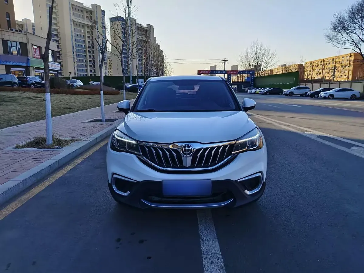 2017 Brilliance Auto V3 1.5L 112HP L4 5AT,autocango,china used car exporter,china ev exporter,chinese used car exporter,chinese used ev exporter
