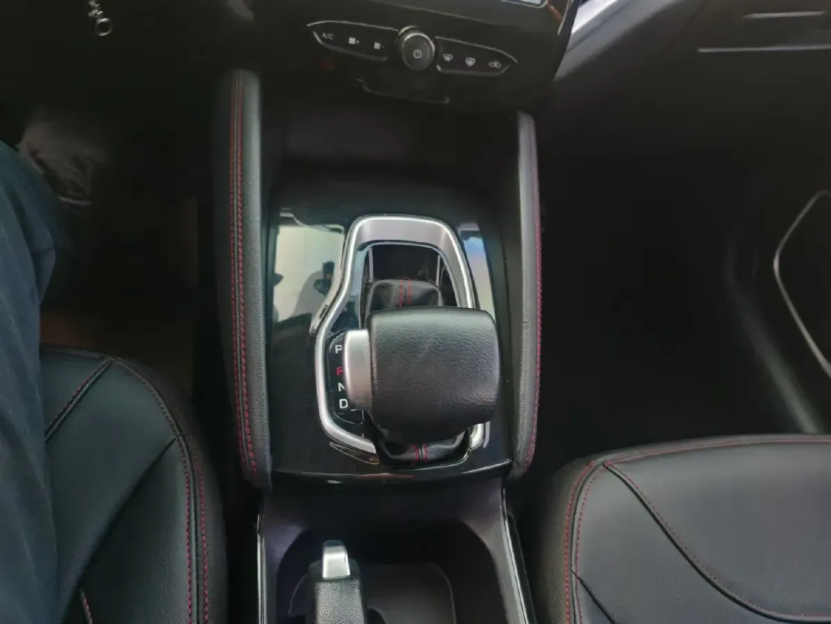 2017 Brilliance Auto V3 1.5L 112HP L4 5AT,autocango,china used car exporter,china ev exporter,chinese used car exporter,chinese used ev exporter