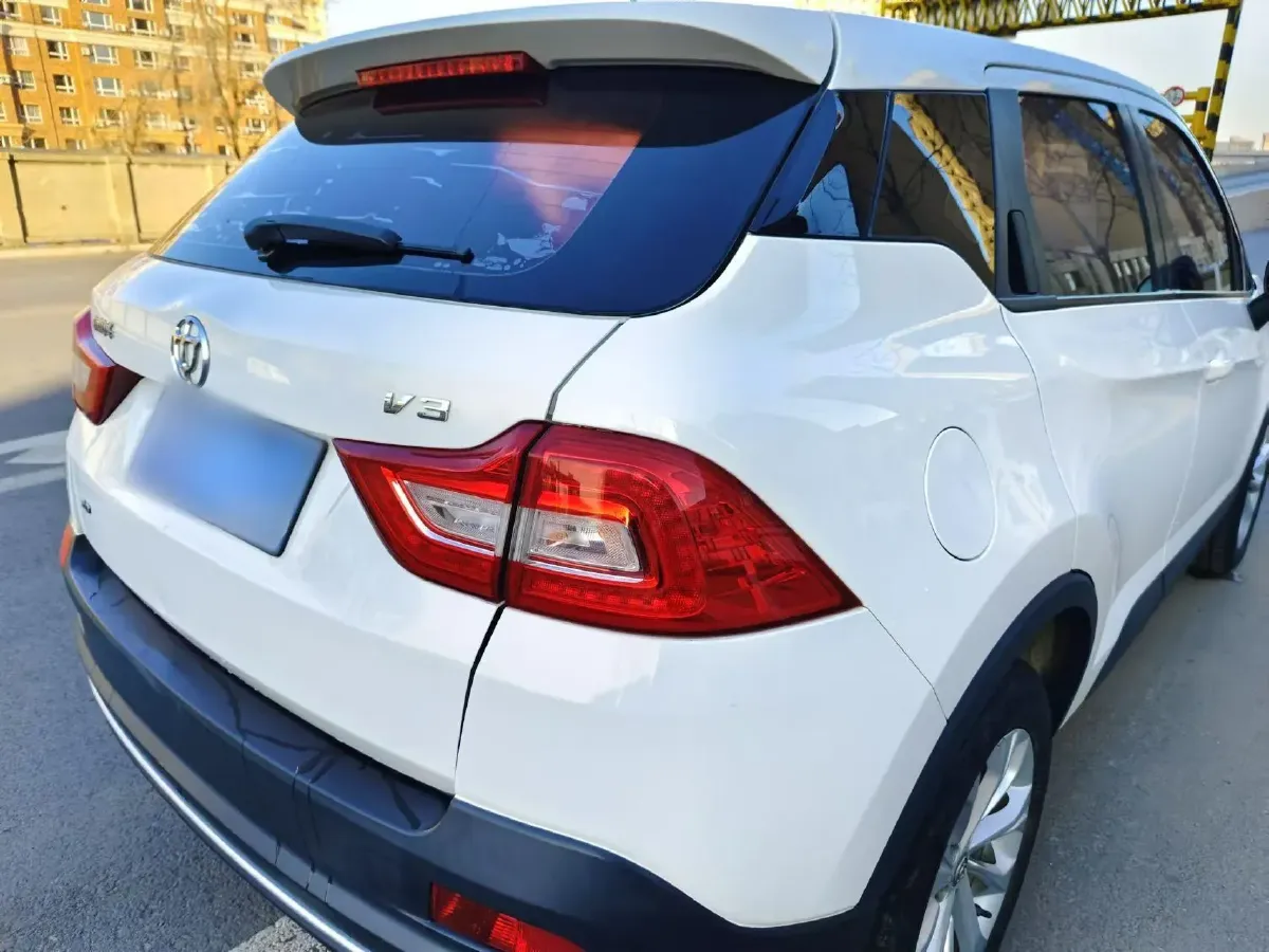 2017 Brilliance Auto V3 1.5L 112HP L4 5AT,autocango,china used car exporter,china ev exporter,chinese used car exporter,chinese used ev exporter