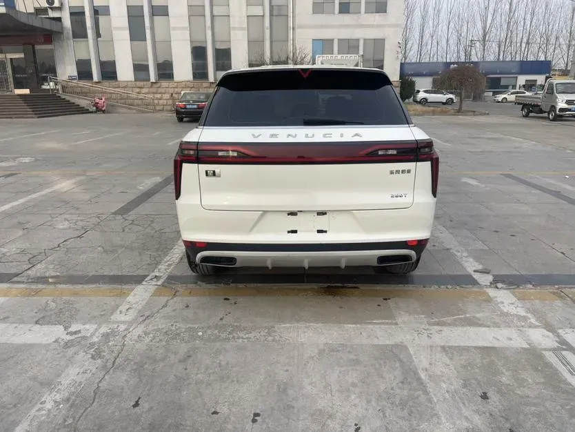 2020 Venucia Star 1.5T 190HP L4 7DCT,autocango,china used car exporter,china ev exporter,chinese used car exporter,chinese used ev exporter