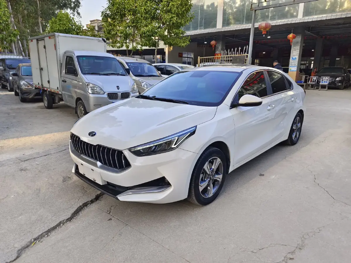 2019 Kia K3 1.5L 115HP L4 CVT